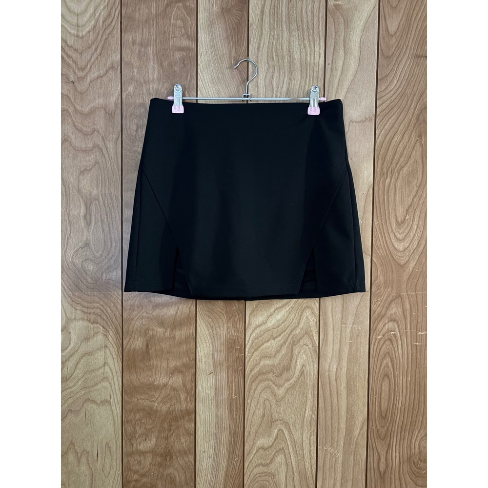 WDIRARA Black Mini Skort Wrap Front Side Slit Skirt Shorts Size Medium NEW
